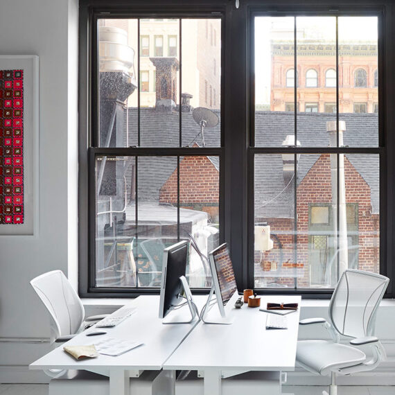 diffrient_task_chair_in_office