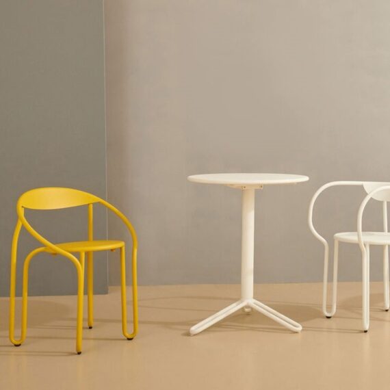Maiori-Huggy-Chairs-Huggy-Table_2
